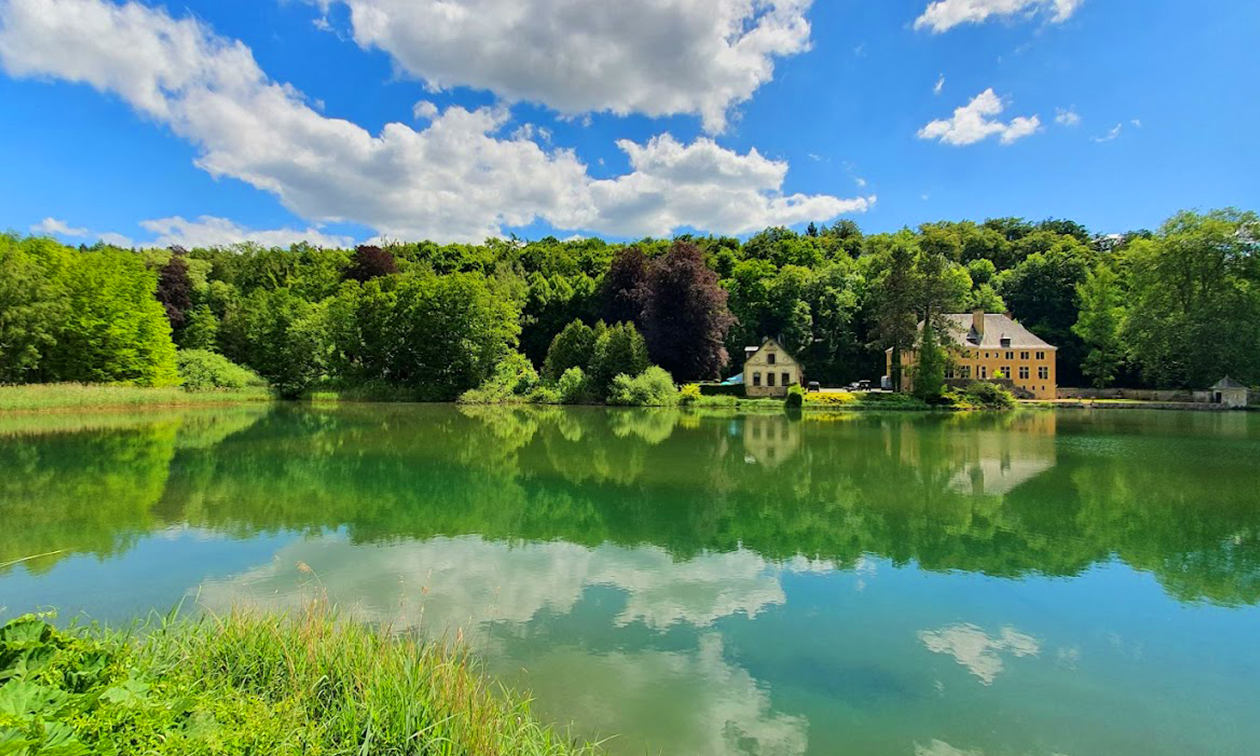 A la nouvelle Hostellerie d'Orval