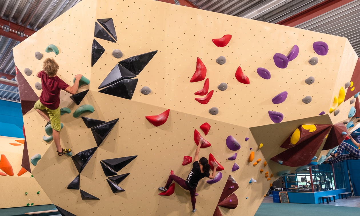 Apex Boulders
