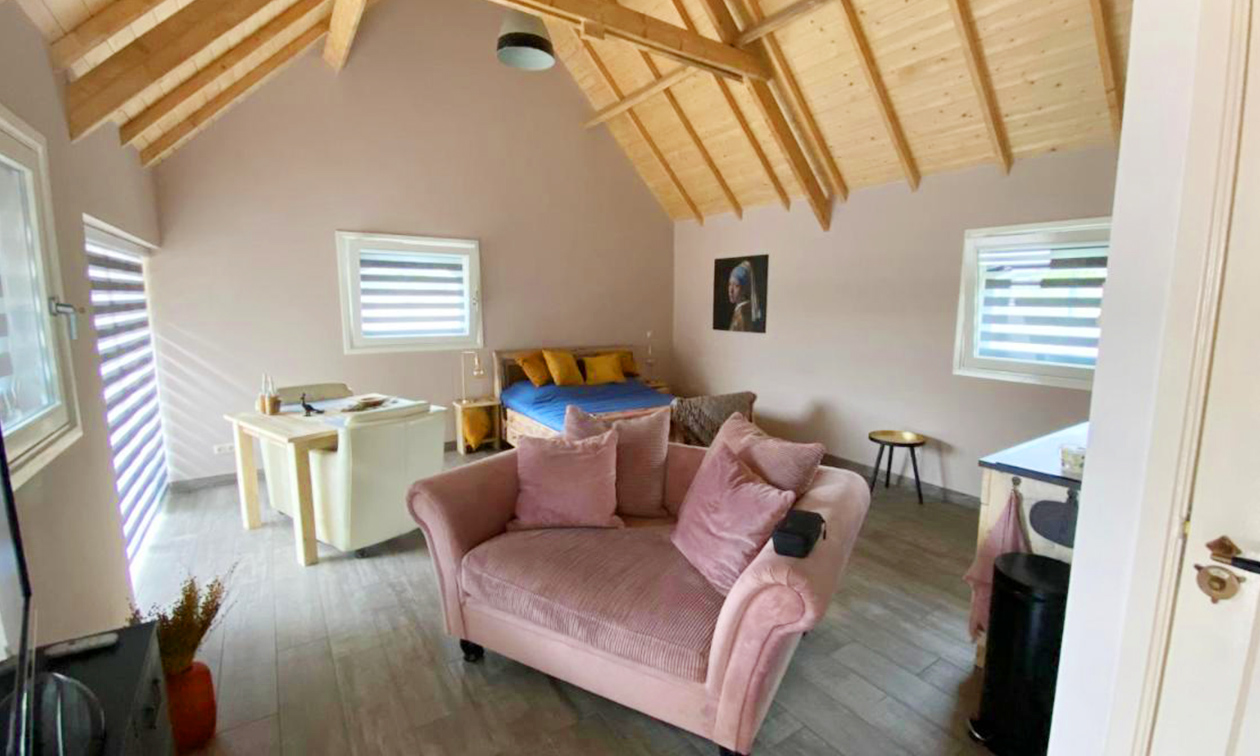 B&B In Two Hulten