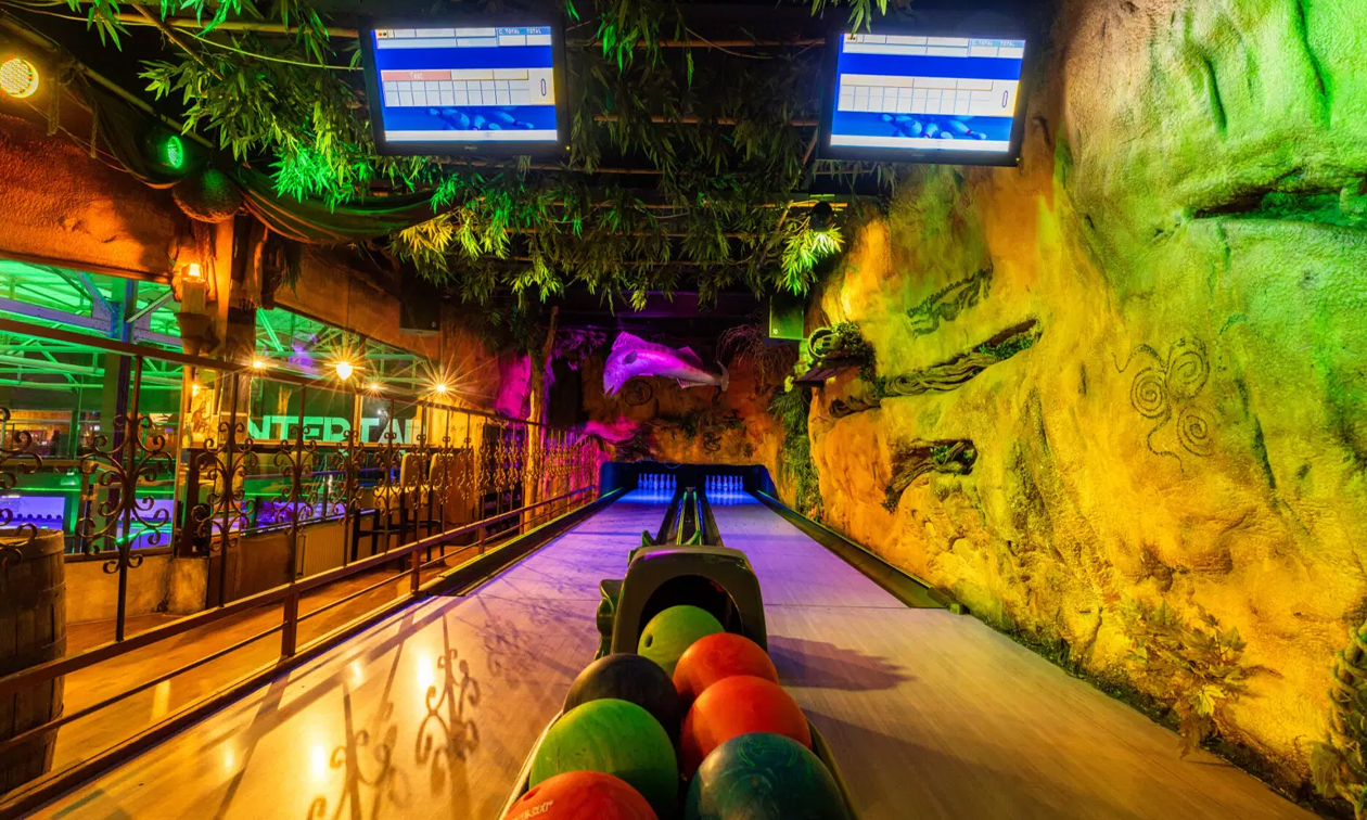 De Voltage Indoor Entertainment