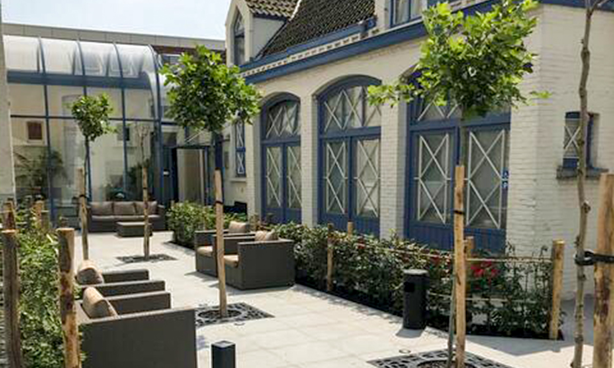 Golden Tree Hotel