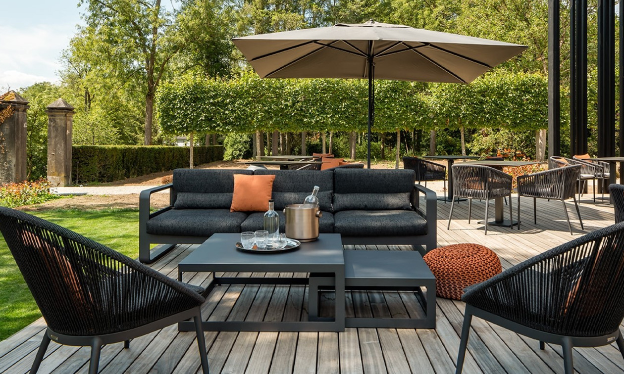 Lounge by Château de Vignée