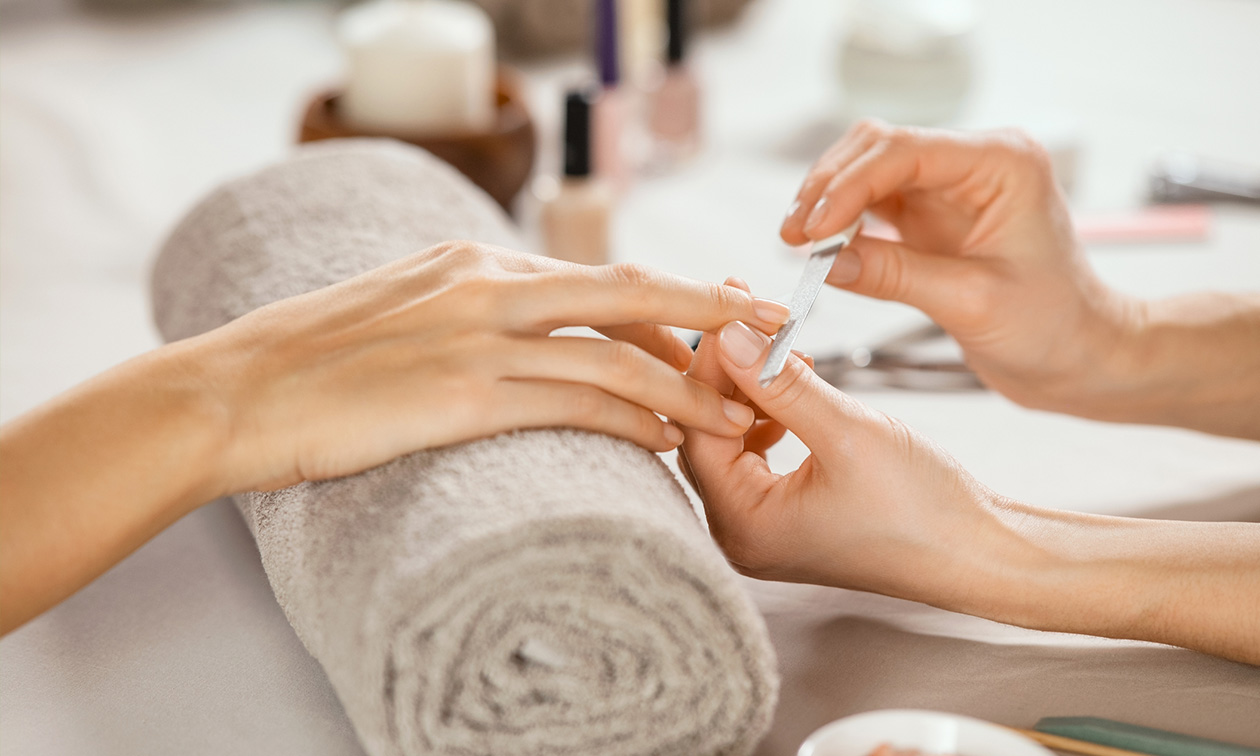 Magnails