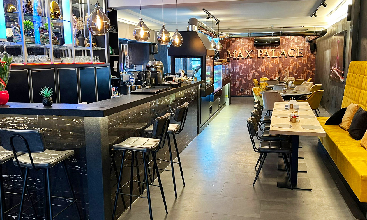 Max Palace Grill