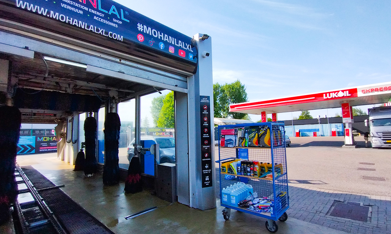 MOHANLAL XL Tankstation Carwash Sliedrecht