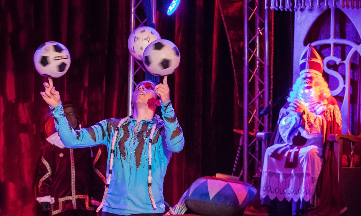 Sinterklaas in het circus