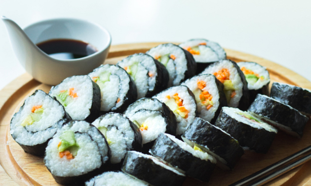 Sushi & Rolls