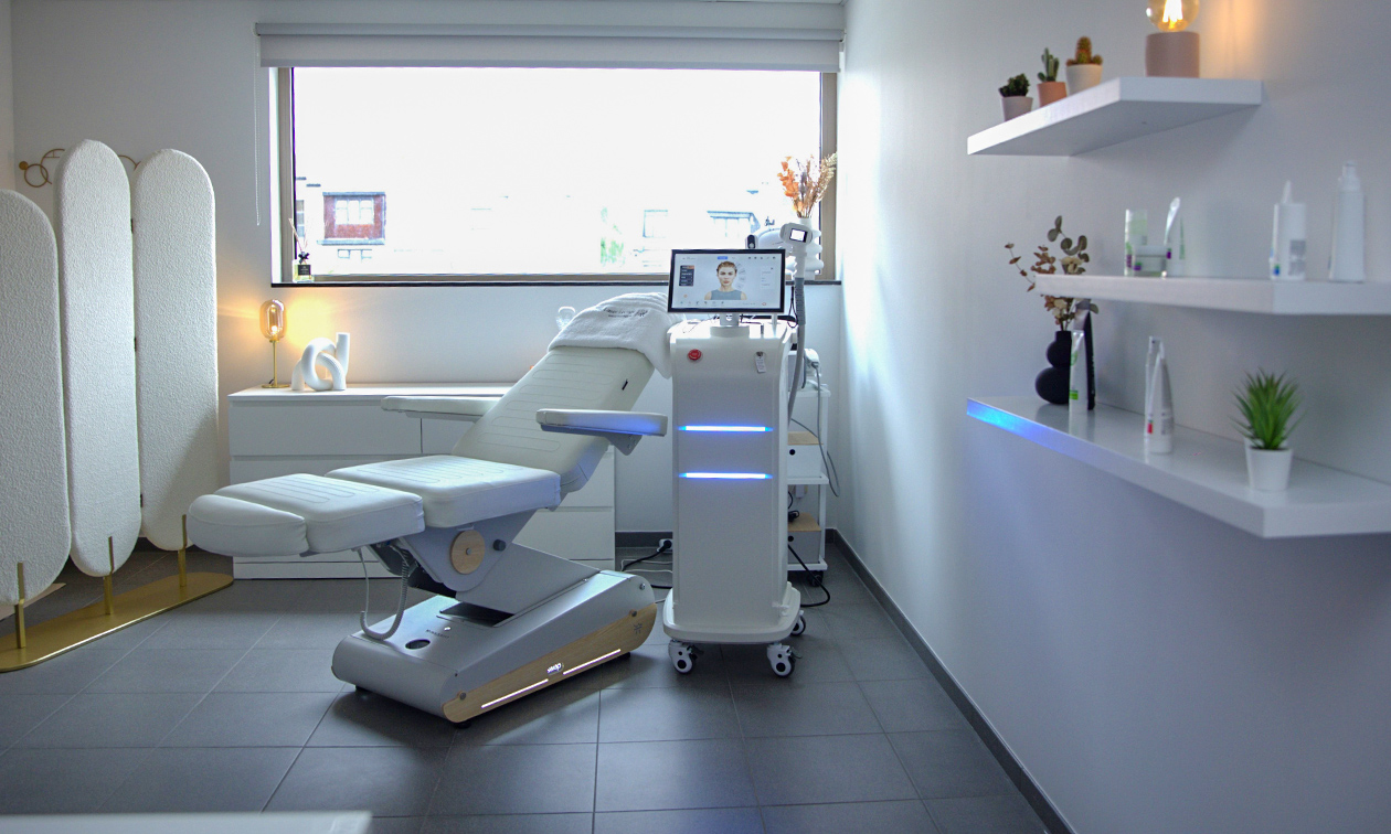 The Laser Lounge