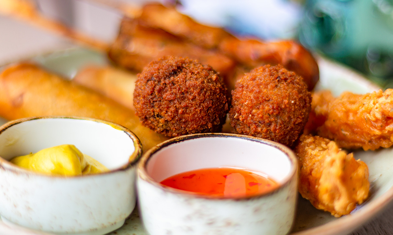 Yip's 2.0 Café en Bowlingcentrum