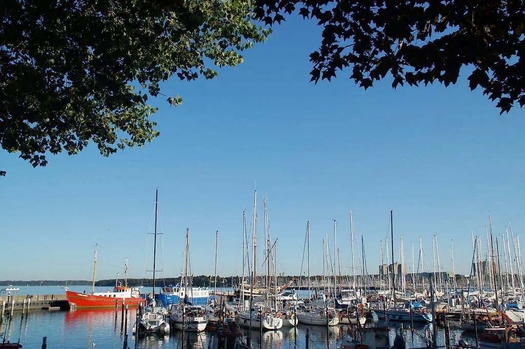 ACQUA Strande Yachthotel