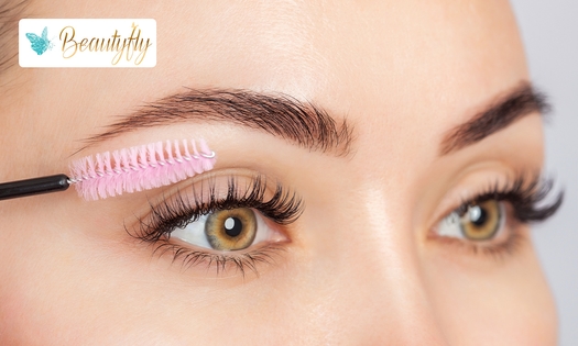 Wenkbrauw- en/of wimperlift of wimperextensions