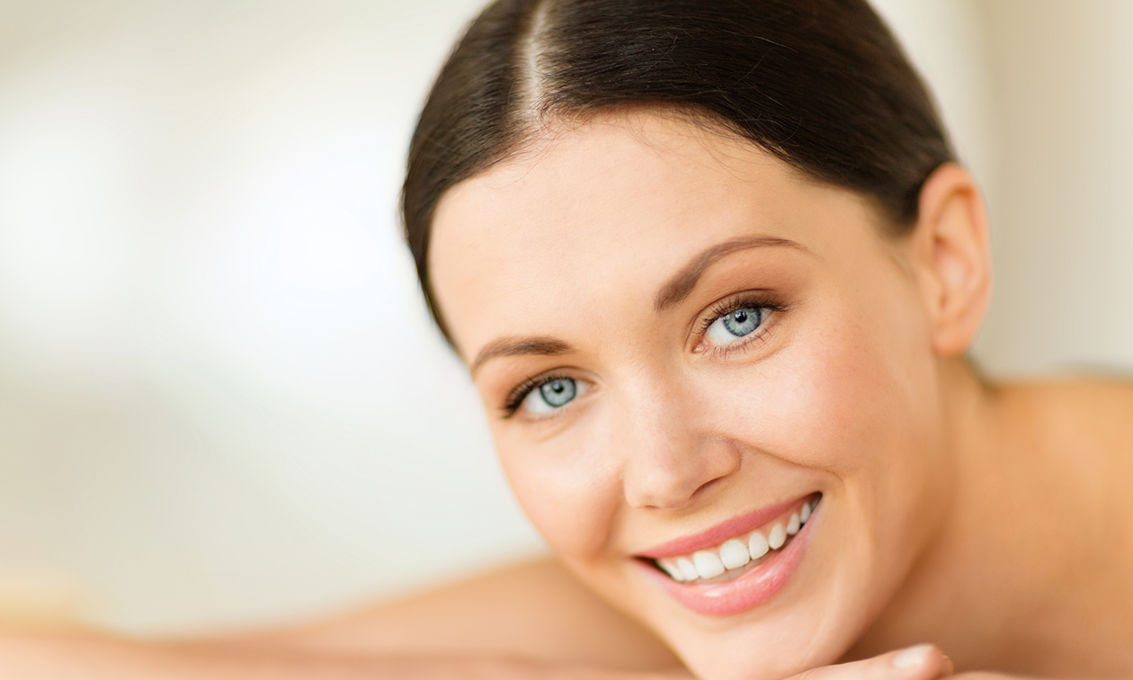 Gezichtsbehandeling (60 min) + evt. gezichtsmassage (15 min)