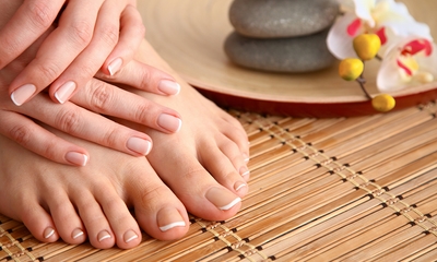 Spa manicure- en/of pedicurebehandeling + semi-permanente nagellak in Brussel