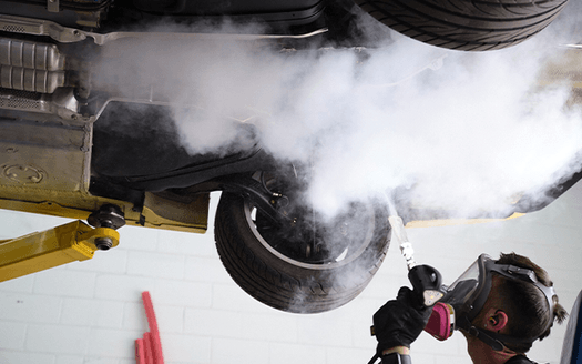Bilrens hos Carbon Dry Wash
