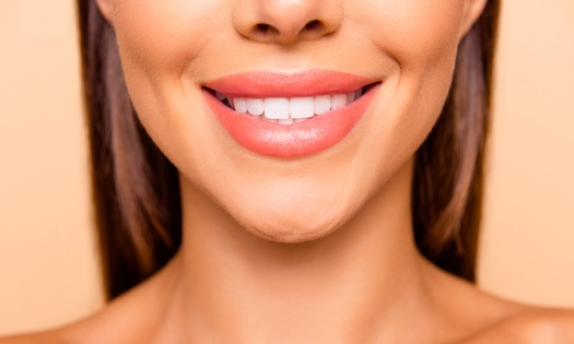 Blanchiment dentaire (60 min) ou soin Hydra Lips (30 min) à Marche-en-Famenne