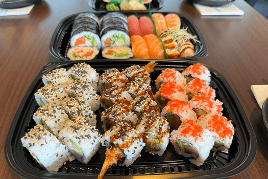 Stor sushimenu til takeaway
