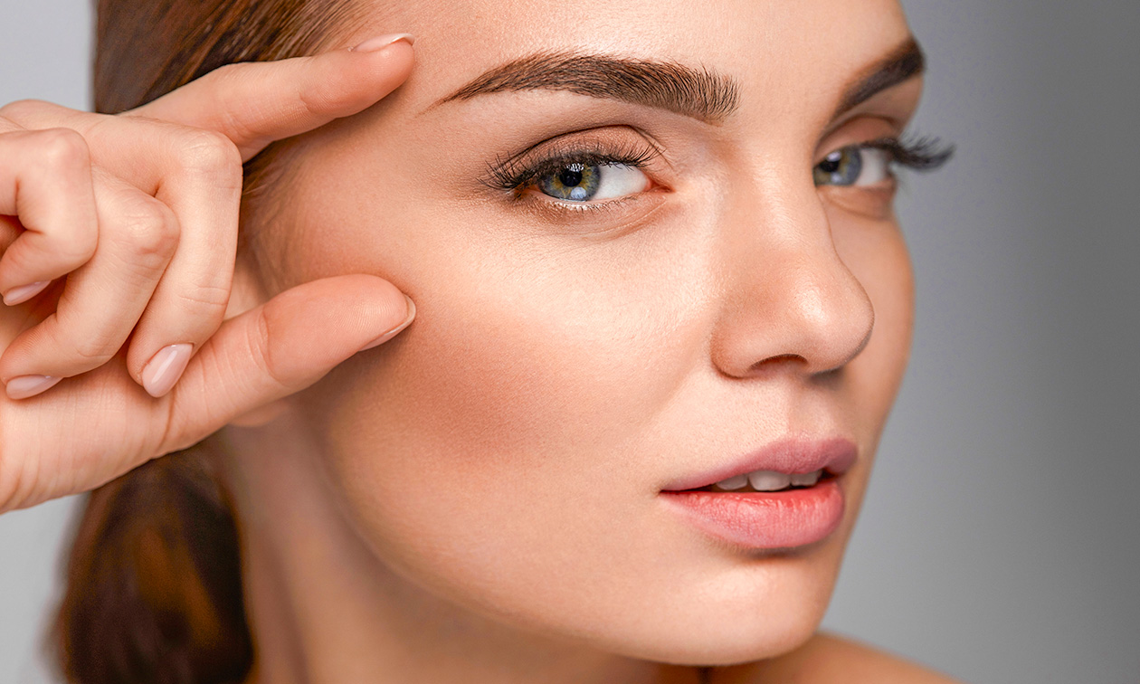 Wimperlift of -extensions, henna brows of brow lamination