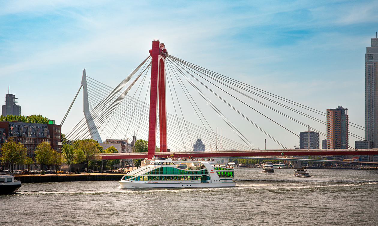 Havenrondvaart in Rotterdam incl. audiogids (75 min)