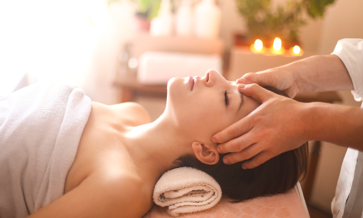 Japanese head spa (75 min) of hotstonemassage (60 min) Japanese head spa (75 min) of hotstonemassage (60 min)