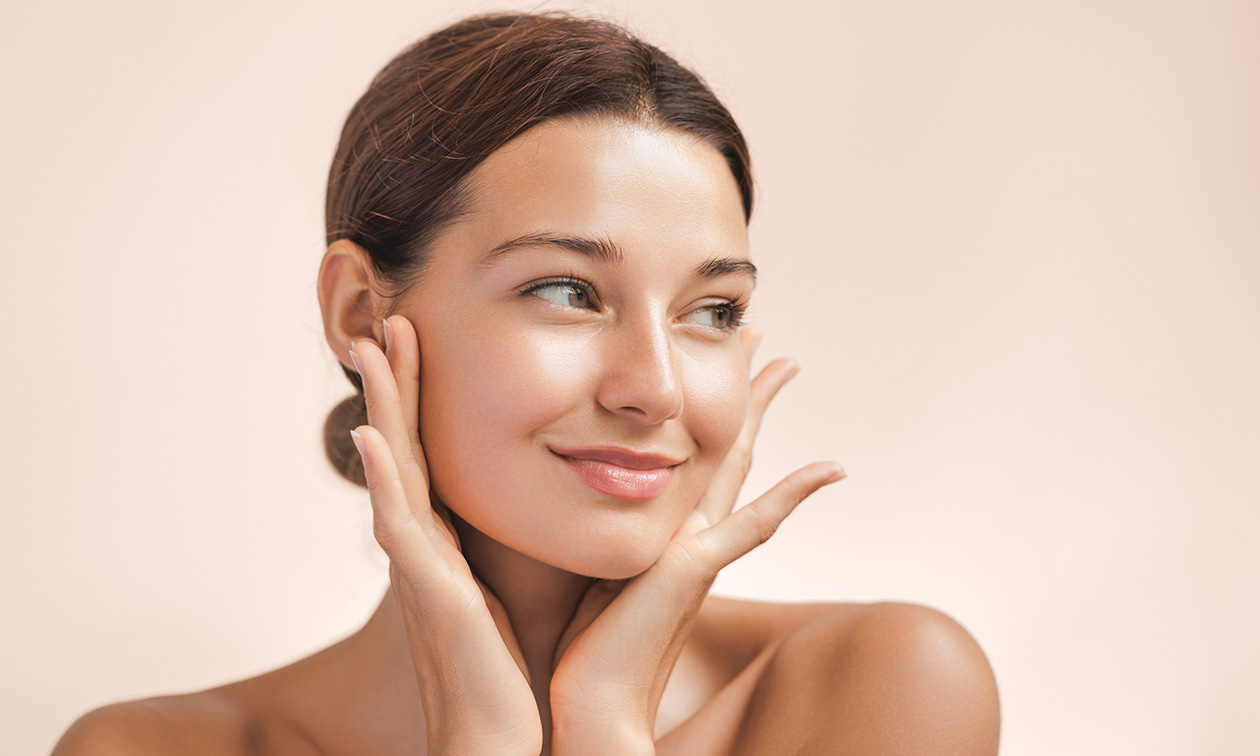 Gelaatsbehandeling naar keuze (30-60 min) of luxe verwenarrangement (90 min)