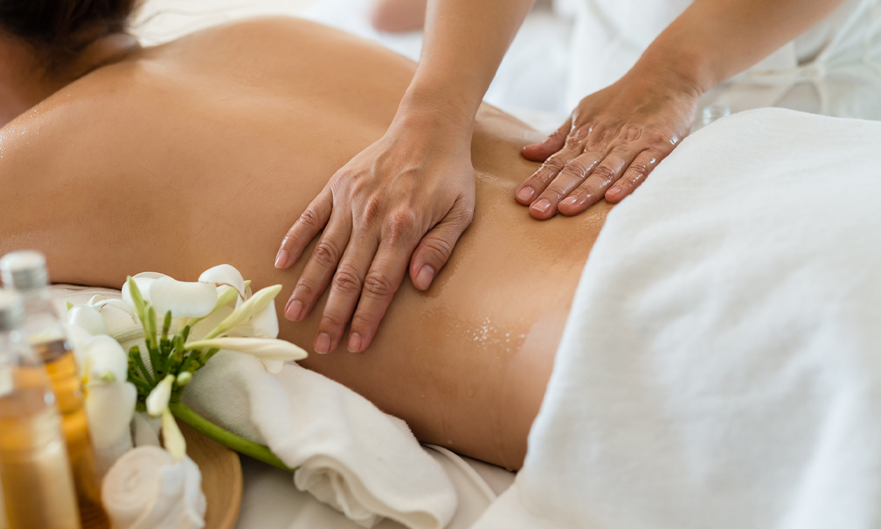 Ontspanningsmassage of Kobido-gezichtsmassage (45 of 60 min)