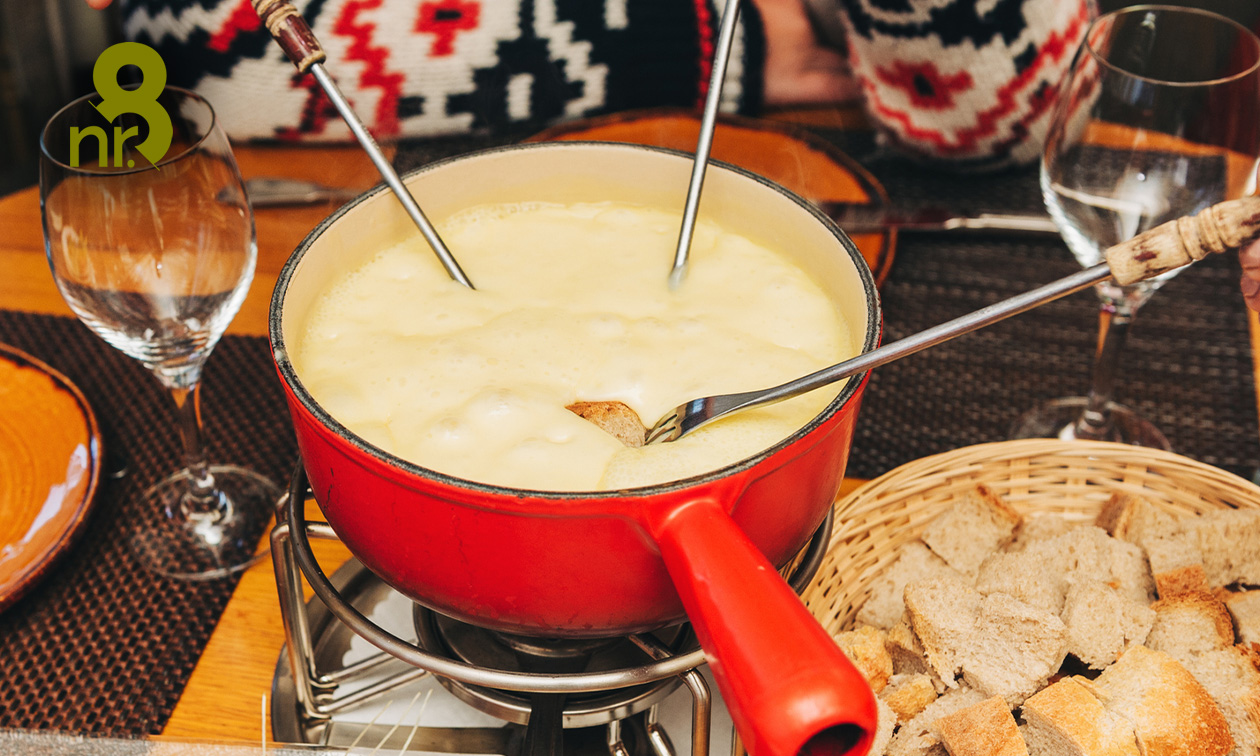 Kaasfondue + nagerecht naar keuze bij Nummer 8 Kaasfondue + nagerecht naar keuze bij Nummer 8