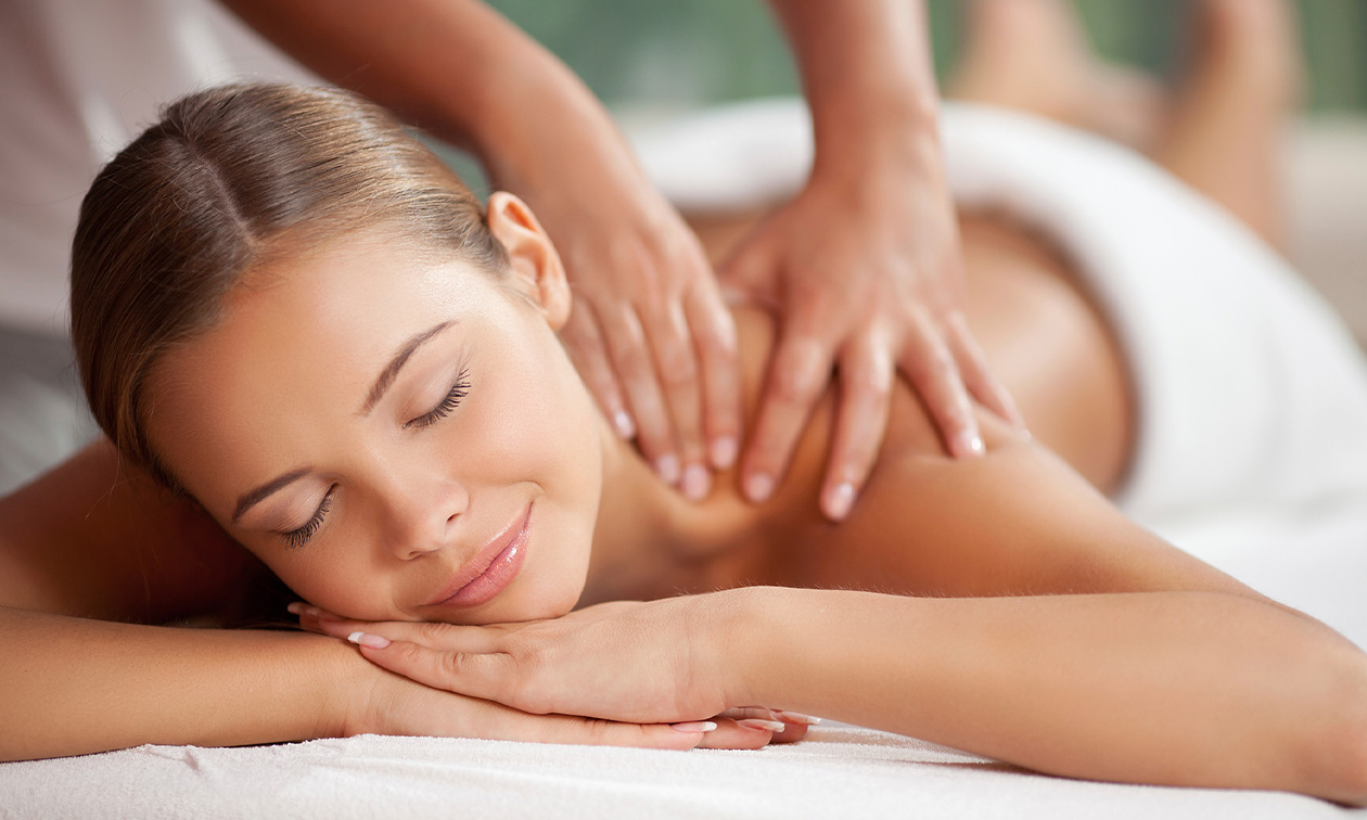 Massage relaxant (60 min) ou gommage + soin (40 min) à Charleroi
