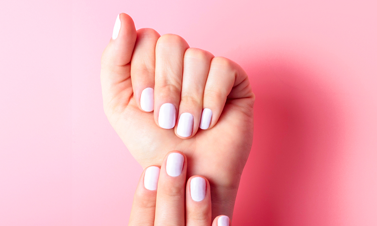 Manicurebehandeling + nieuwe set acrylnagels of BIAB Manicurebehandeling + nieuwe set acrylnagels of BIAB