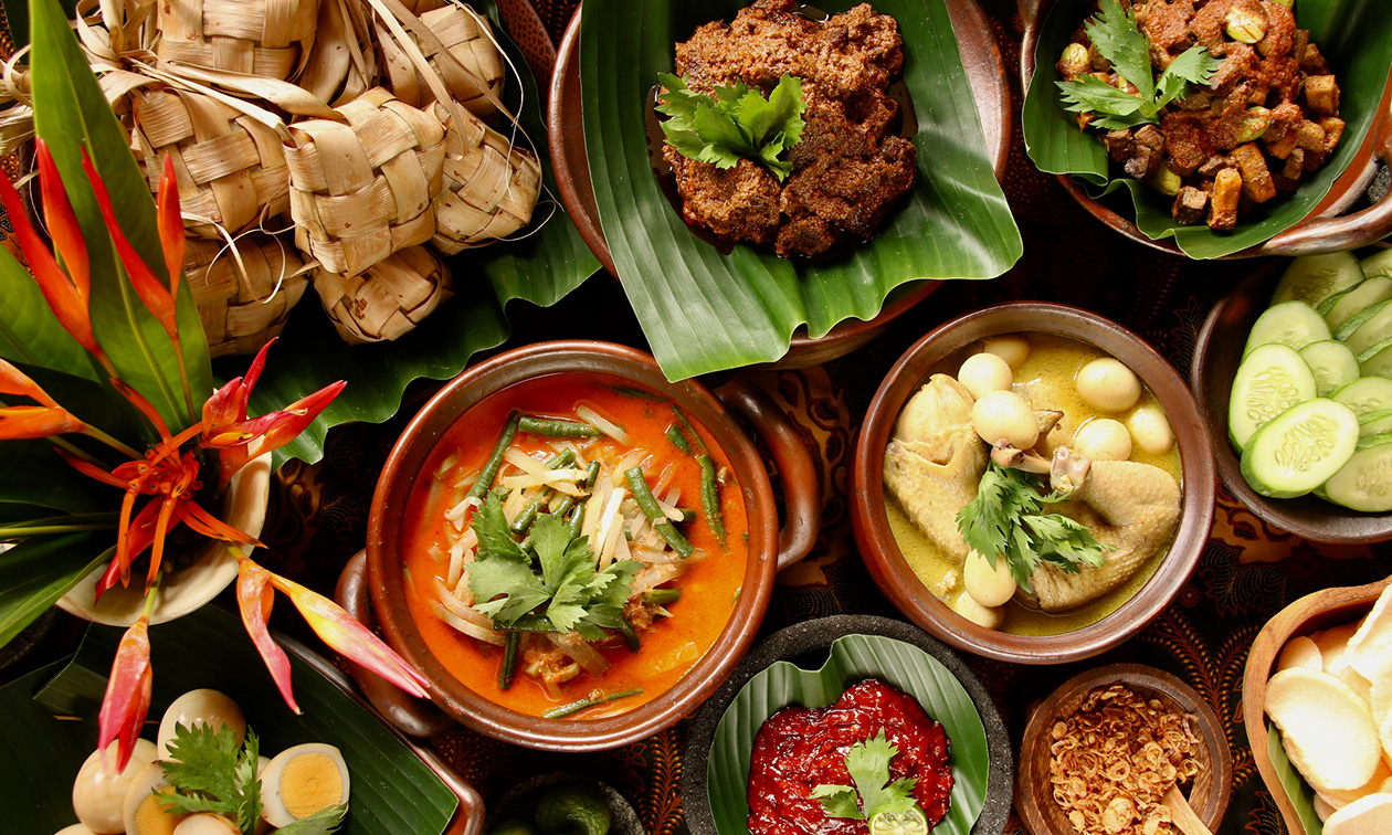 Afhalen: nasi rames of rijsttafel (vlees of vega) bij Restaurant Indisch Geluk